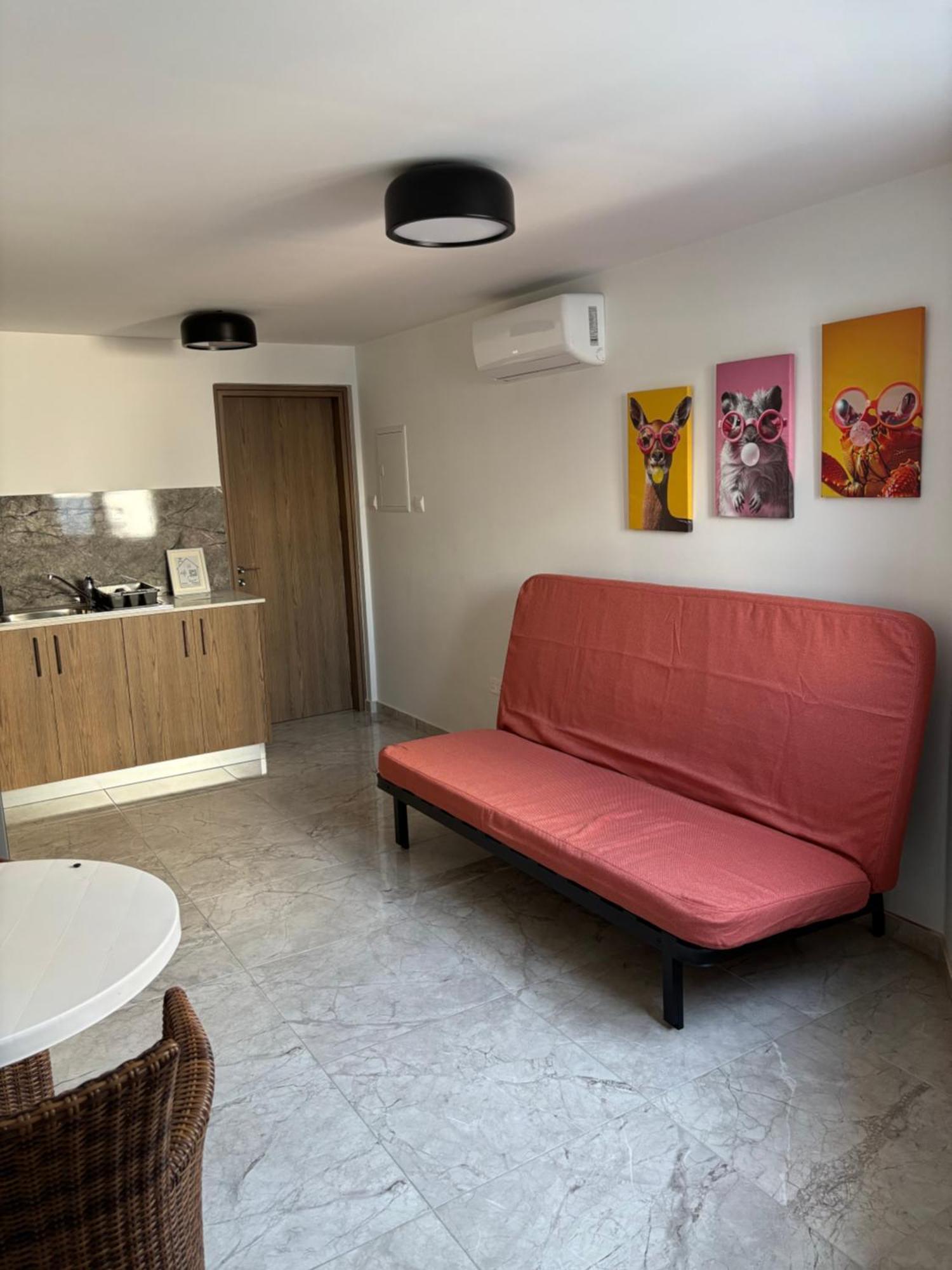 Luca Apts Napa Айя Напа Стая снимка